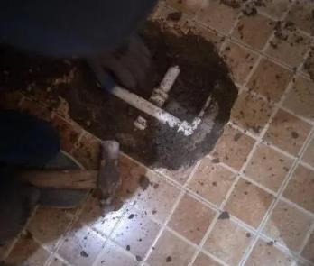 新乐卫生间漏水维修公司为您分享下卫生间渗水如何处理及注意事项